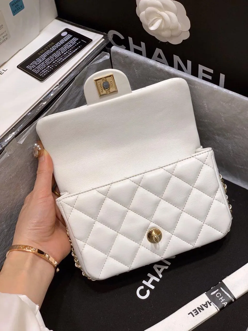 CHLSmall Pearl Logo Strap Flap Bag White For Women, Women&#8217;s Handbags, Shoulder And Crossbody Bags 7in/18cm AS1436