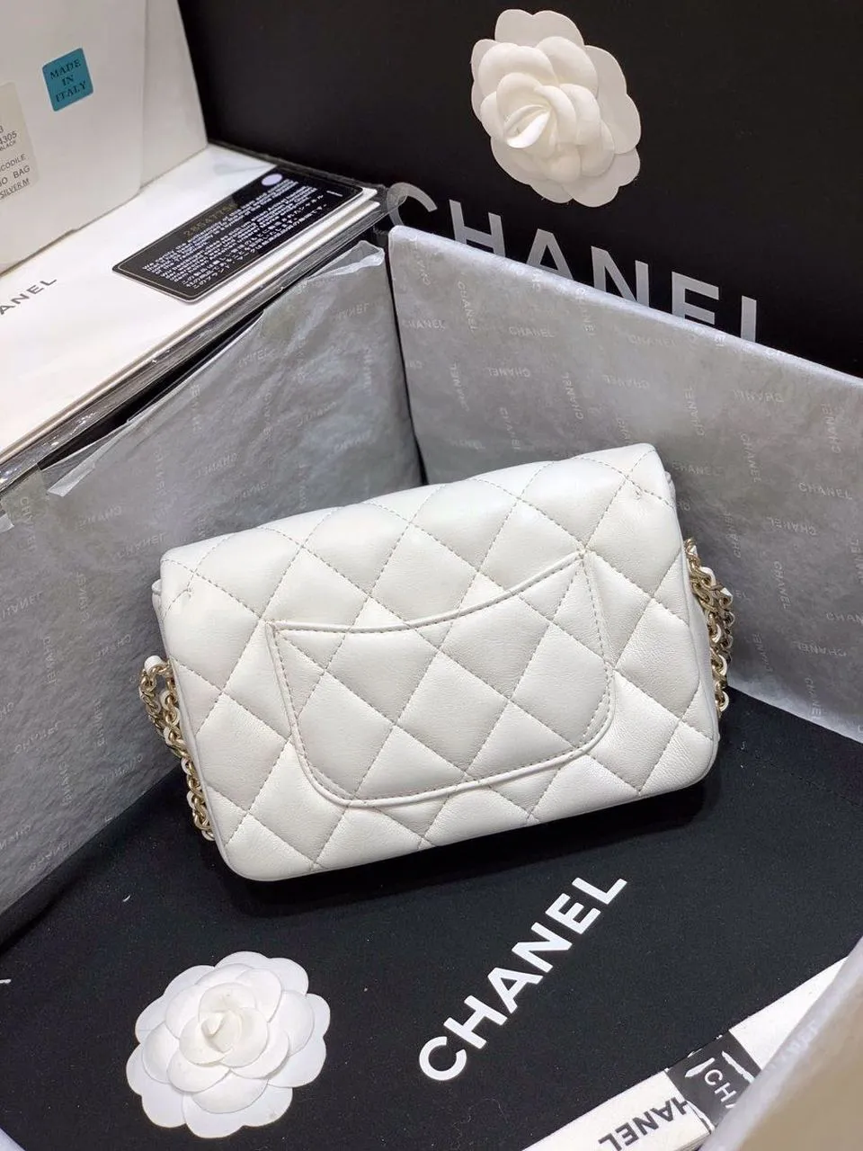 CHLSmall Pearl Logo Strap Flap Bag White For Women, Women&#8217;s Handbags, Shoulder And Crossbody Bags 7in/18cm AS1436
