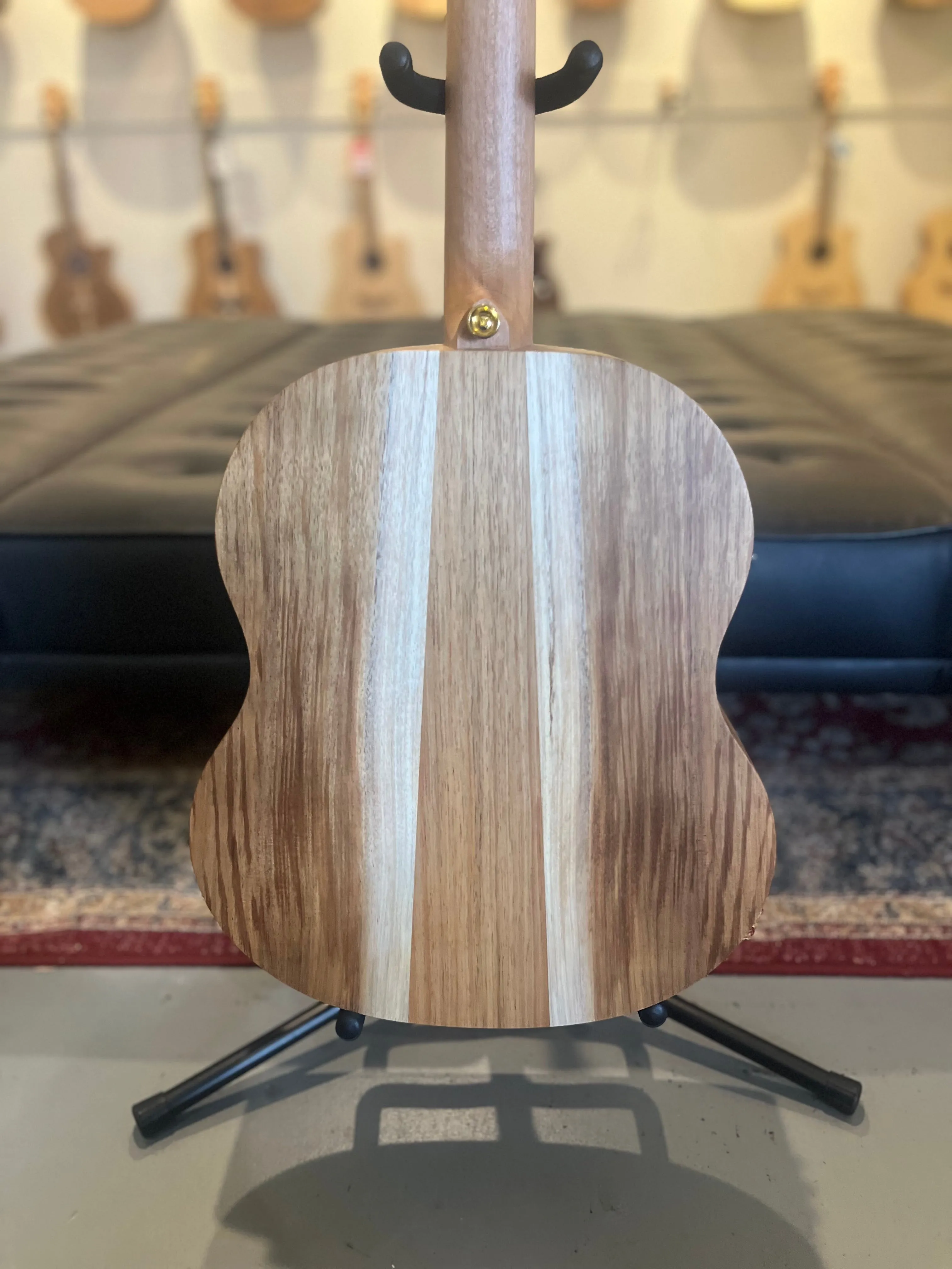 Cole Clark LL2E Mini, Australian Blackwood Face Back & Sides CCLL2E-BLBL