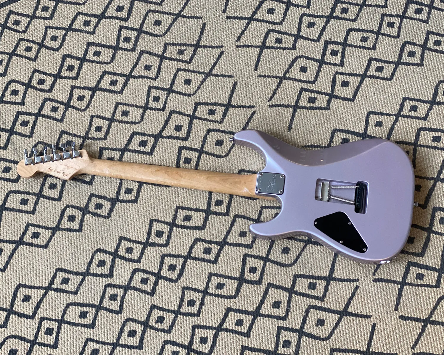 Crews Maniac Bottom's UP With Style' - ST-Style w/ Wilkinson Trem