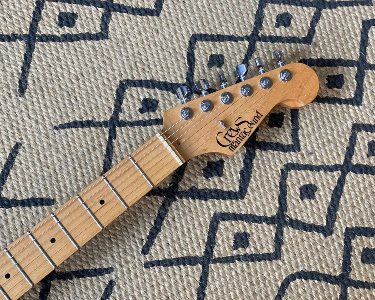 Crews Maniac Bottom's UP With Style' - ST-Style w/ Wilkinson Trem
