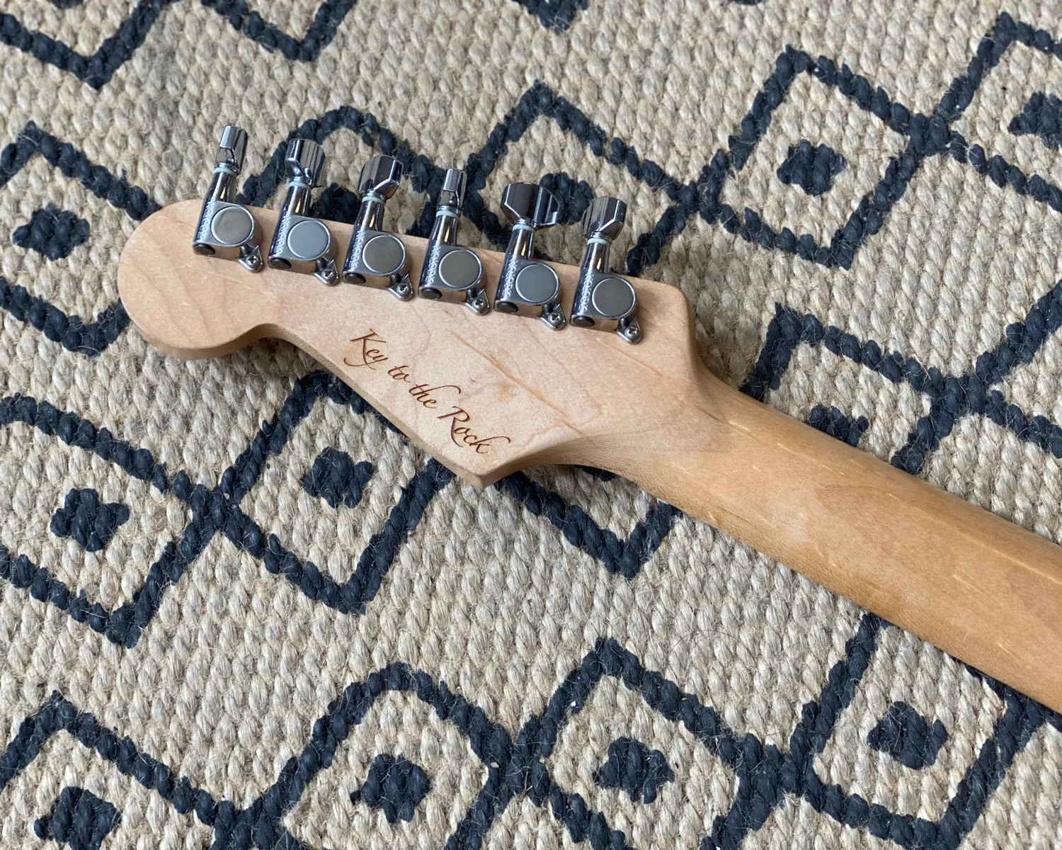 Crews Maniac Bottom's UP With Style' - ST-Style w/ Wilkinson Trem