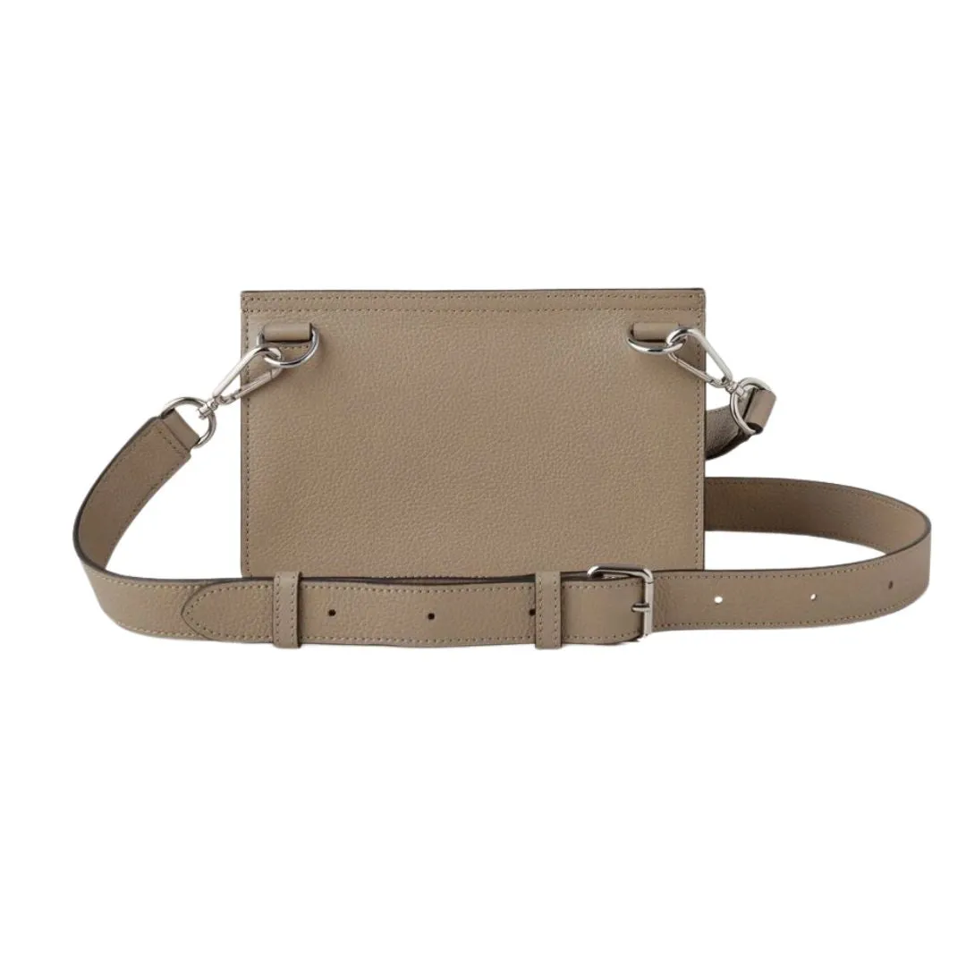 East West Antony Small Classic Grain Messenger Crossbody Bag HH9194/205