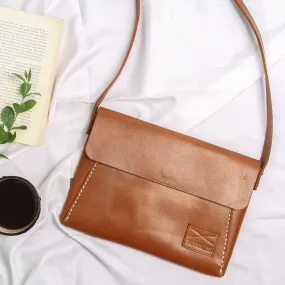 Fundamental Messenger Bag III -Tan