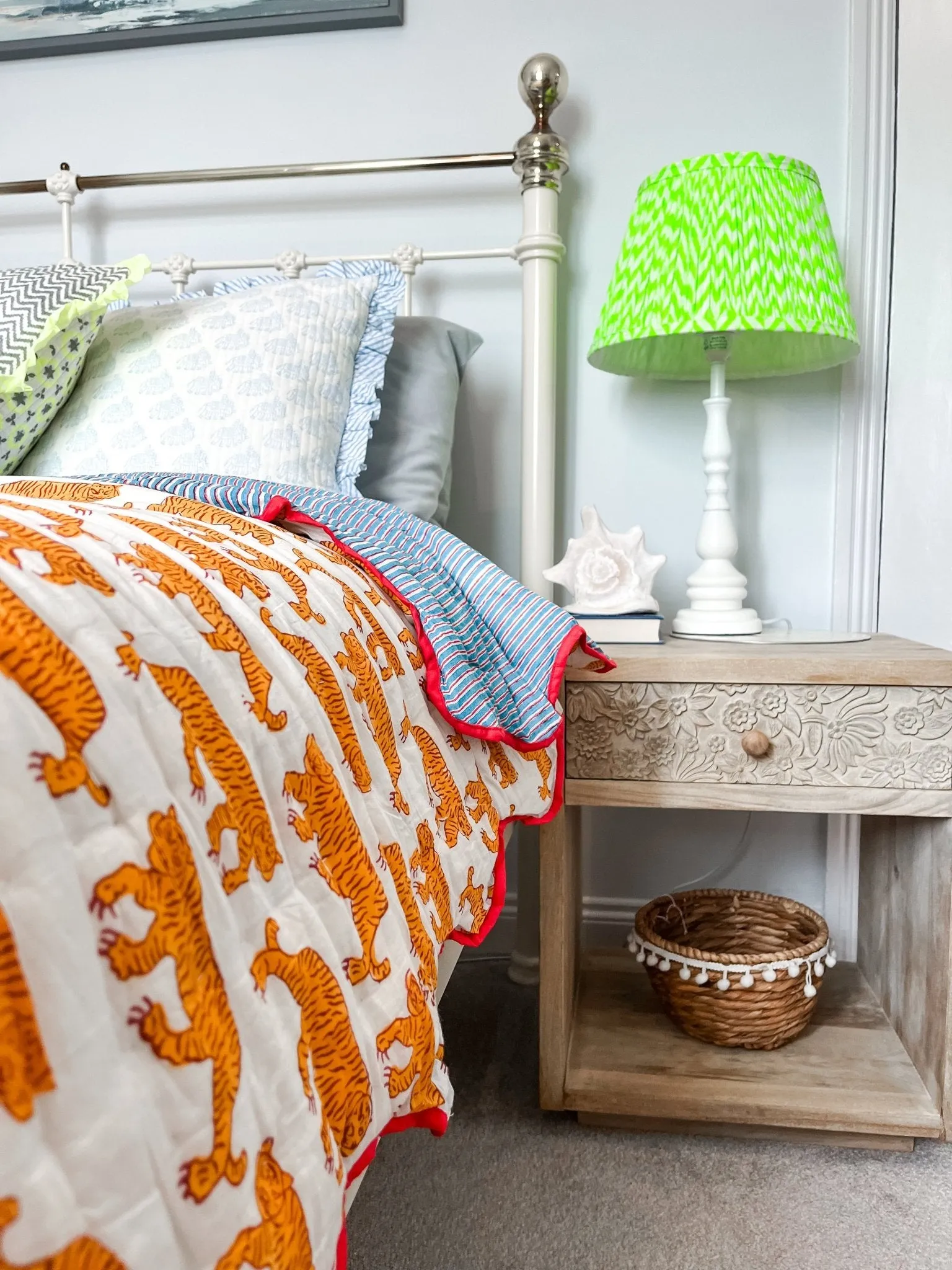Handmade Scallop Standard Quilt | Indian Tiger