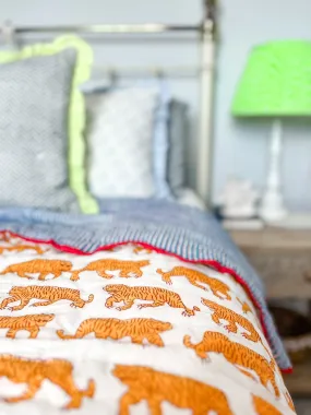 Handmade Scallop Standard Quilt | Indian Tiger