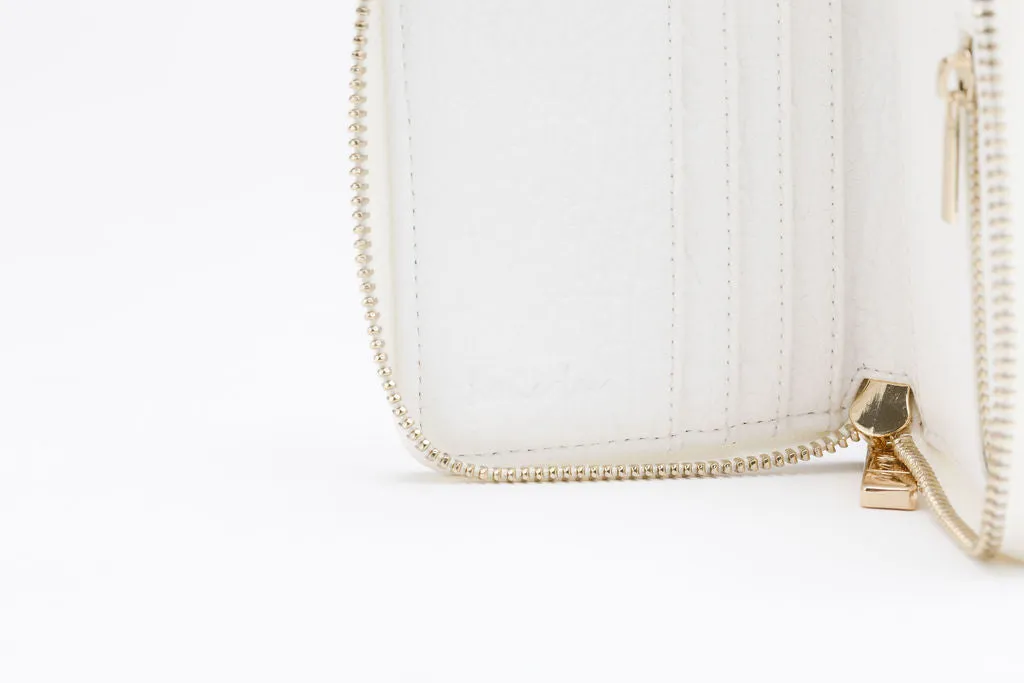 Pip Wallet - White