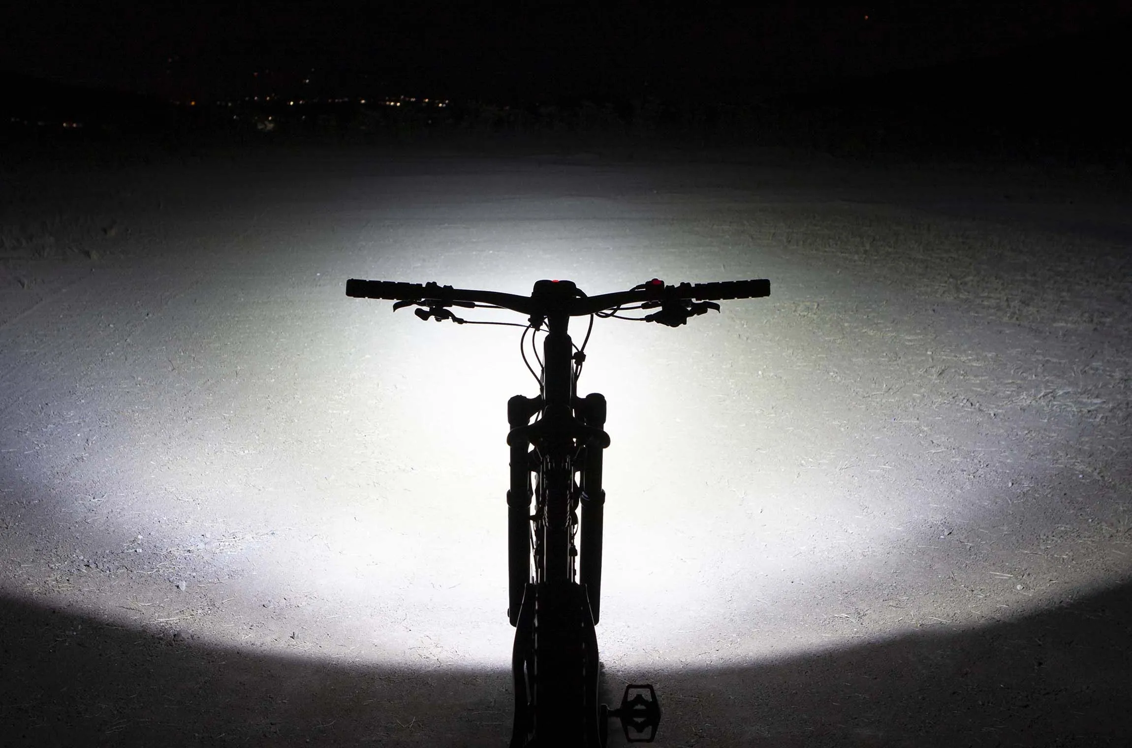 Pro 4200 Enduro Front Bike Light w/ Thumb Remote