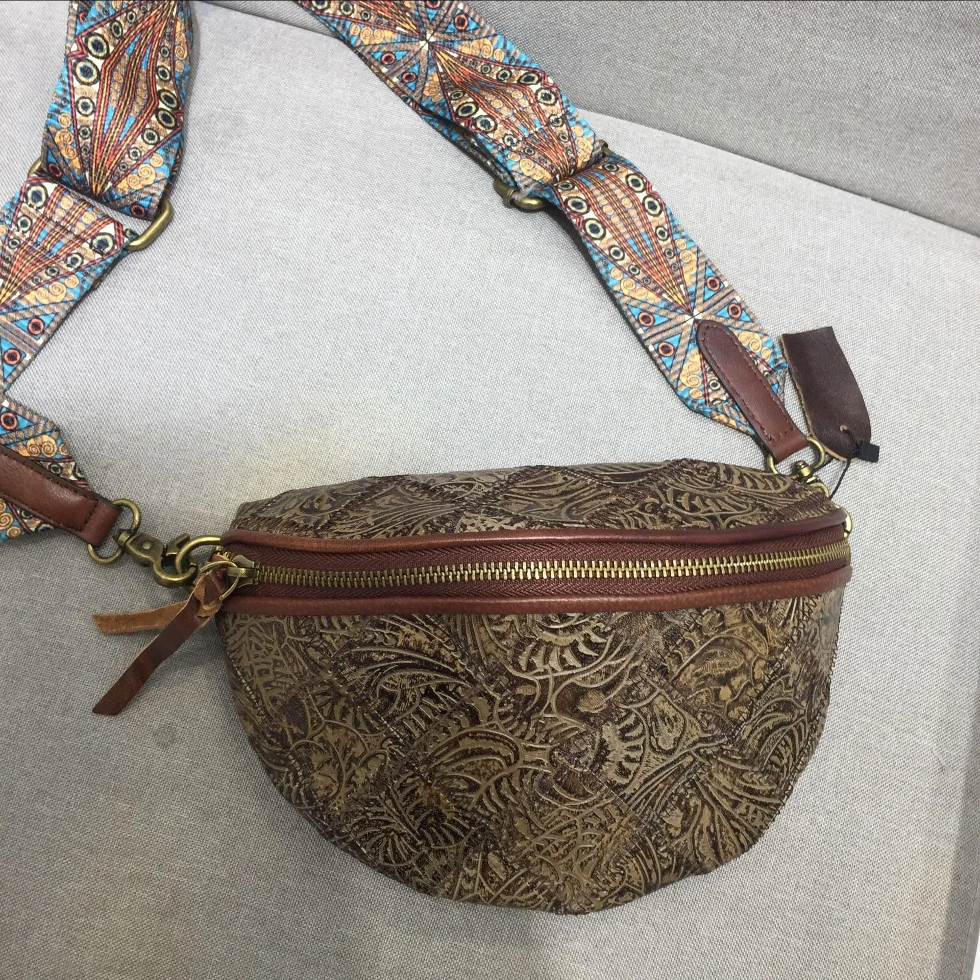Small Women's Crossbody Chest Bag Leather Sling Bags For Women