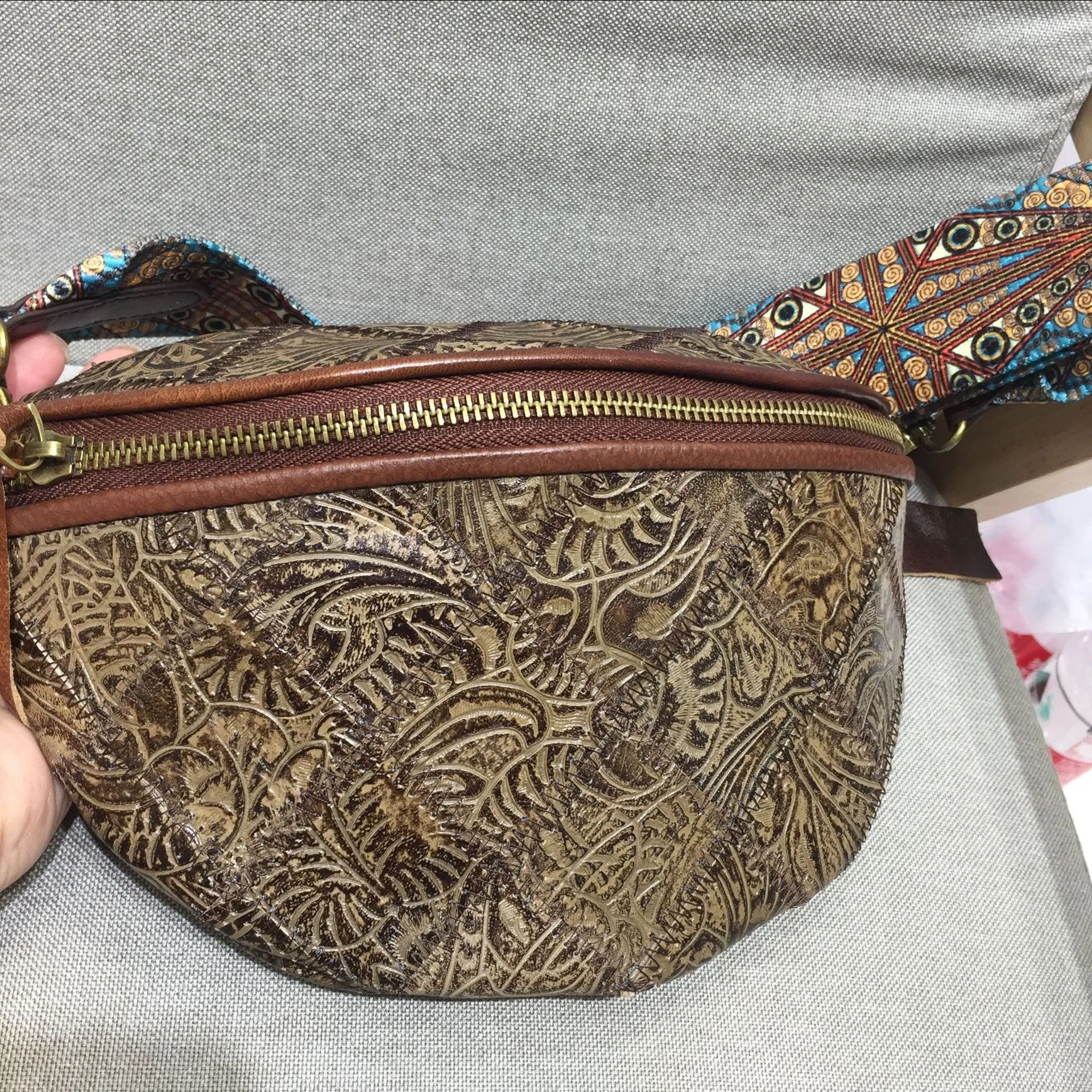 Small Women's Crossbody Chest Bag Leather Sling Bags For Women