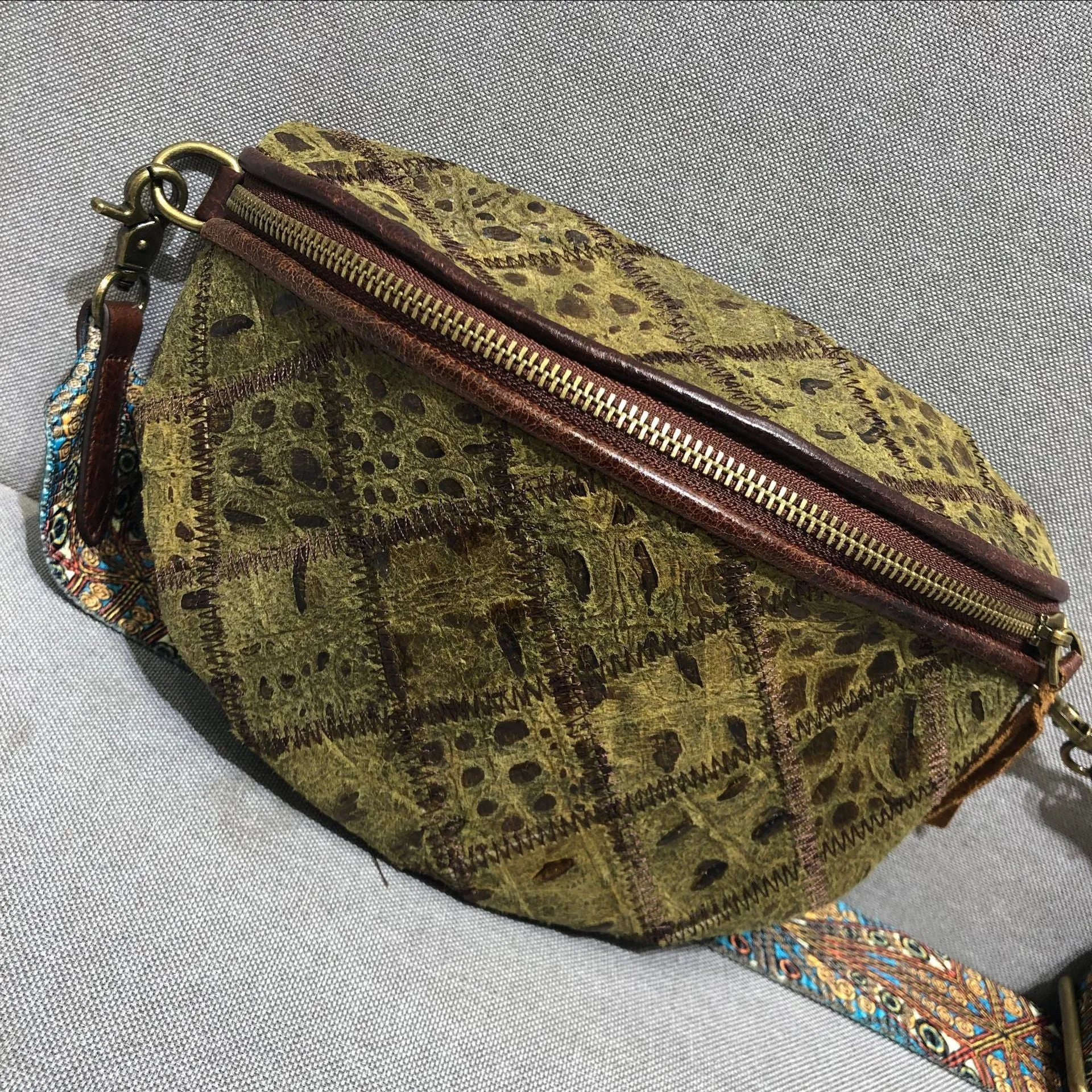 Small Women's Crossbody Chest Bag Leather Sling Bags For Women