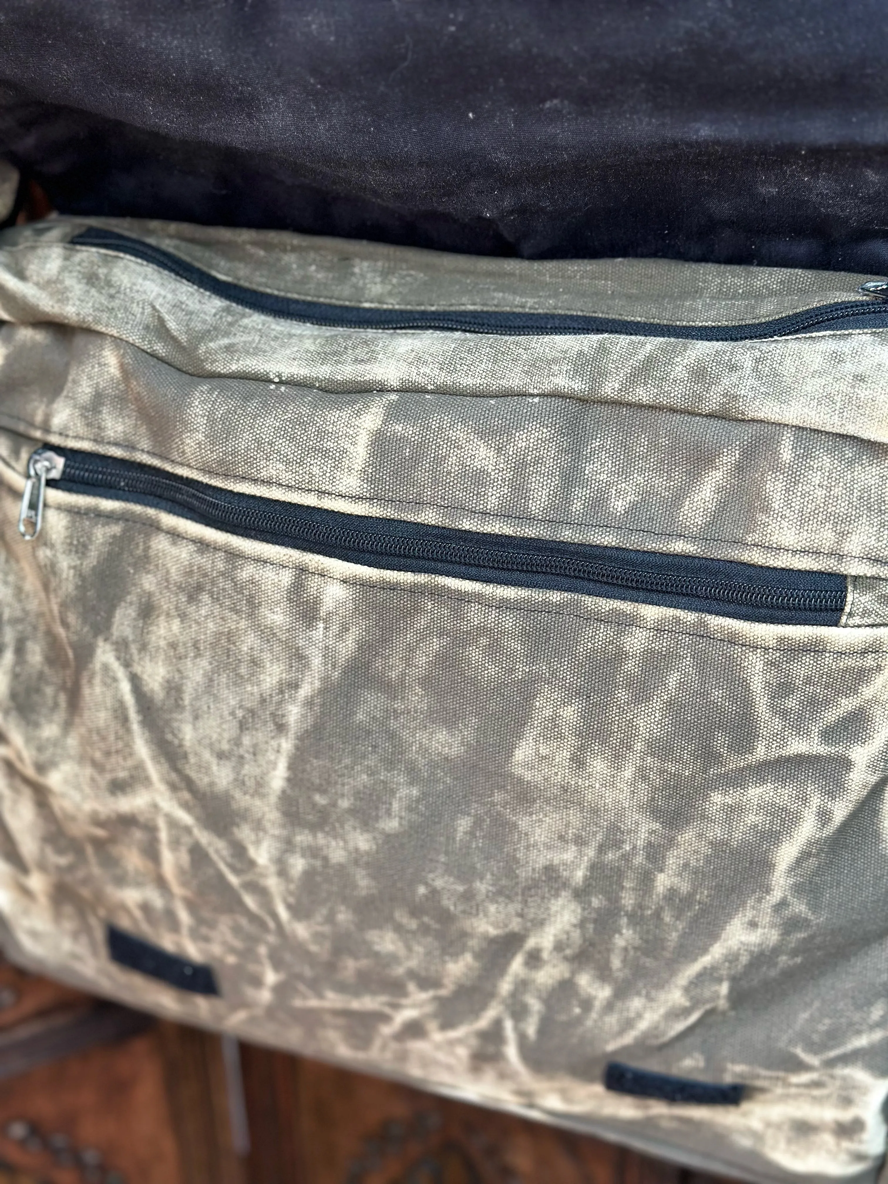 UTOPIA XL CANVAS SHOULDER BAG / SATCHEL